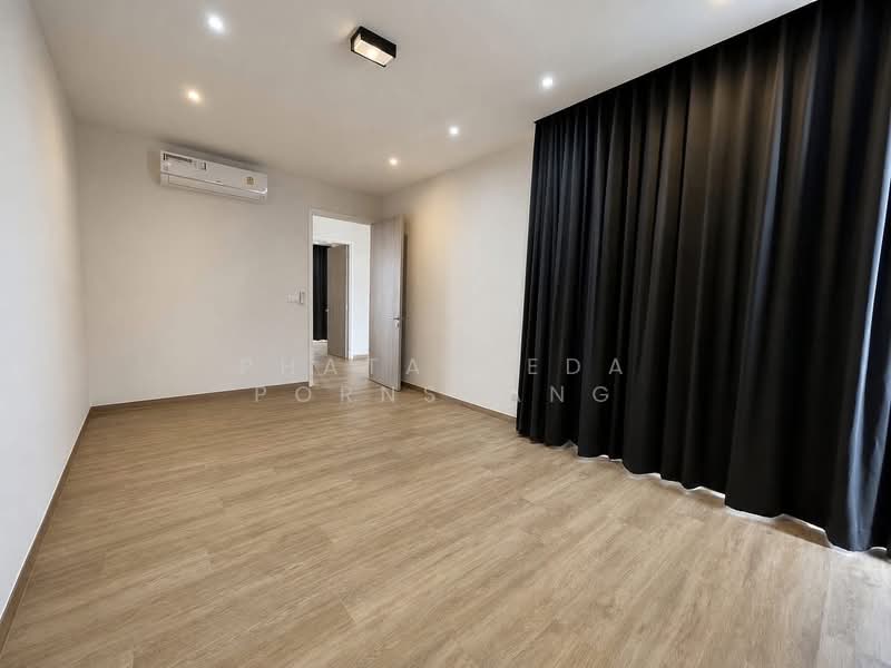 AIRES RATCHADA – LADPRAO, Bangkok, Jom Phon, Chatuchak, Bangkok, 3 Bedrooms, 280 sqm, Townhouse For Rent, by Phatareeda Pornsuang, 500383119 - DDproperty.com