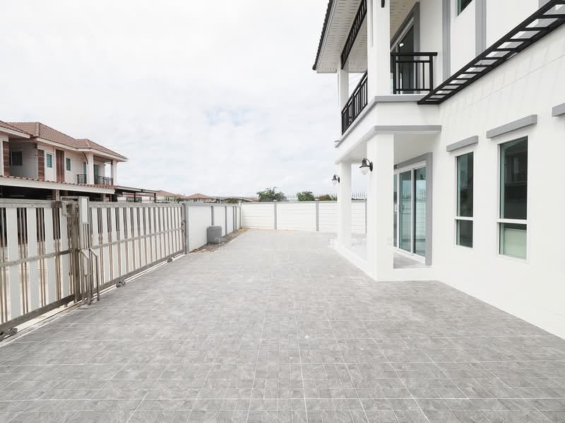 บ้านรีโนเวทใหม่ บ้านเดี่ยว 2 ชั้น ม.กรีนเนอรี่ บาย นิราวิลล์ ขนาด 63.1 ตร.ว. 3ห้องนอน 2ห้องน้ำ 1ห้, Samut Sakhon, ถนนเลียบคลองสี่, Bang Nam Chut, Muang Samut Sakhon, Samut Sakhon, 3 Bedrooms, 350 sqm, Single Detached House For Sale, by wipa รุ่งธุระ, 500383125 - DDproperty.com