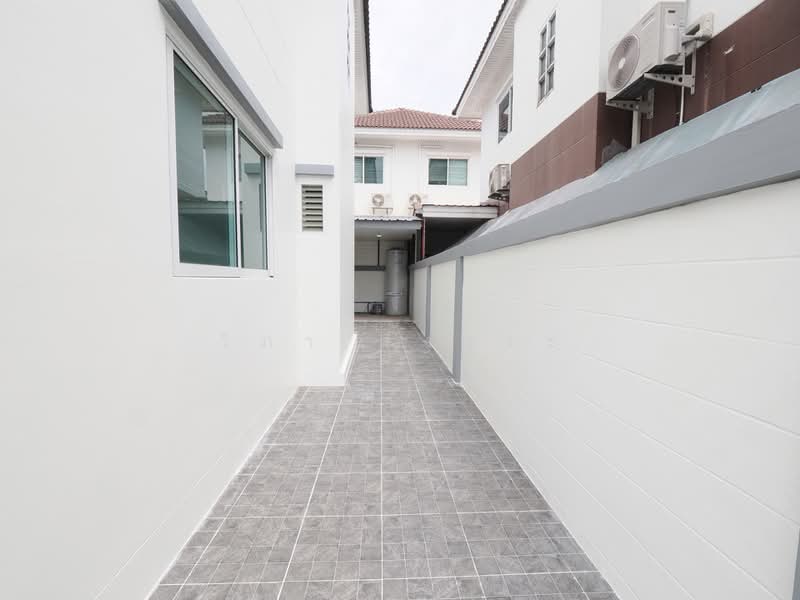 บ้านรีโนเวทใหม่ บ้านเดี่ยว 2 ชั้น ม.กรีนเนอรี่ บาย นิราวิลล์ ขนาด 63.1 ตร.ว. 3ห้องนอน 2ห้องน้ำ 1ห้, Samut Sakhon, ถนนเลียบคลองสี่, Bang Nam Chut, Muang Samut Sakhon, Samut Sakhon, 3 Bedrooms, 350 sqm, Single Detached House For Sale, by wipa รุ่งธุระ, 500383125 - DDproperty.com