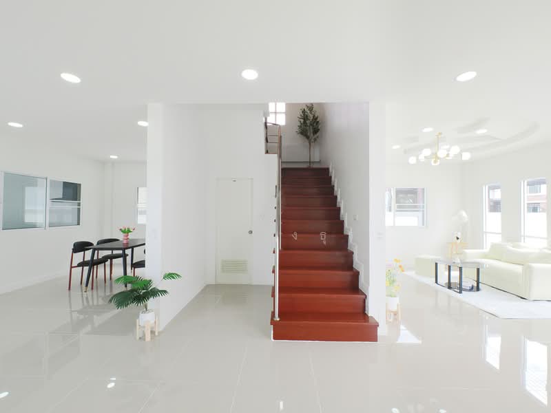 บ้านรีโนเวทใหม่ บ้านเดี่ยว 2 ชั้น ม.กรีนเนอรี่ บาย นิราวิลล์ ขนาด 63.1 ตร.ว. 3ห้องนอน 2ห้องน้ำ 1ห้, Samut Sakhon, ถนนเลียบคลองสี่, Bang Nam Chut, Muang Samut Sakhon, Samut Sakhon, 3 Bedrooms, 350 sqm, Single Detached House For Sale, by wipa รุ่งธุระ, 500383125 - DDproperty.com