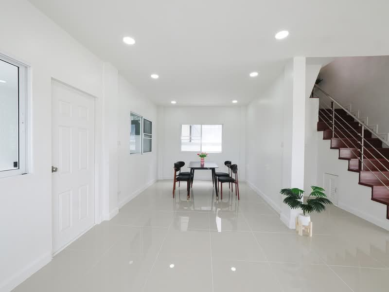 บ้านรีโนเวทใหม่ บ้านเดี่ยว 2 ชั้น ม.กรีนเนอรี่ บาย นิราวิลล์ ขนาด 63.1 ตร.ว. 3ห้องนอน 2ห้องน้ำ 1ห้, Samut Sakhon, ถนนเลียบคลองสี่, Bang Nam Chut, Muang Samut Sakhon, Samut Sakhon, 3 Bedrooms, 350 sqm, Single Detached House For Sale, by wipa รุ่งธุระ, 500383125 - DDproperty.com