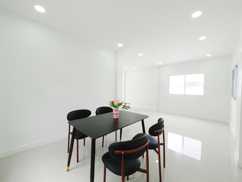 บ้านรีโนเวทใหม่ บ้านเดี่ยว 2 ชั้น ม.กรีนเนอรี่ บาย นิราวิลล์ ขนาด 63.1 ตร.ว. 3ห้องนอน 2ห้องน้ำ 1ห้, สมุทรสาคร, ถนนเลียบคลองสี่, บางน้ำจืด, เมืองสมุทรสาคร, สมุทรสาคร, 350 ตร.ม., บ้านเดี่ยว ขาย, โดย วิภา รุ่งธุระ, 500383125 - DDproperty.com