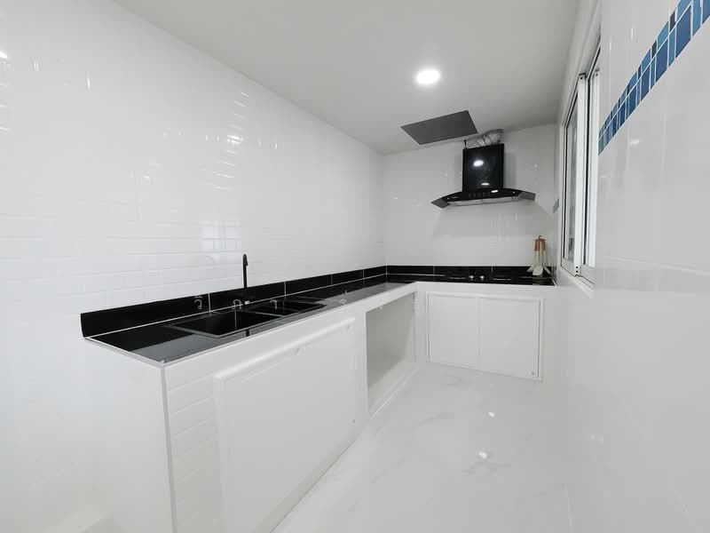 บ้านรีโนเวทใหม่ บ้านเดี่ยว 2 ชั้น ม.กรีนเนอรี่ บาย นิราวิลล์ ขนาด 63.1 ตร.ว. 3ห้องนอน 2ห้องน้ำ 1ห้, สมุทรสาคร, ถนนเลียบคลองสี่, บางน้ำจืด, เมืองสมุทรสาคร, สมุทรสาคร, 350 ตร.ม., บ้านเดี่ยว ขาย, โดย วิภา รุ่งธุระ, 500383125 - DDproperty.com