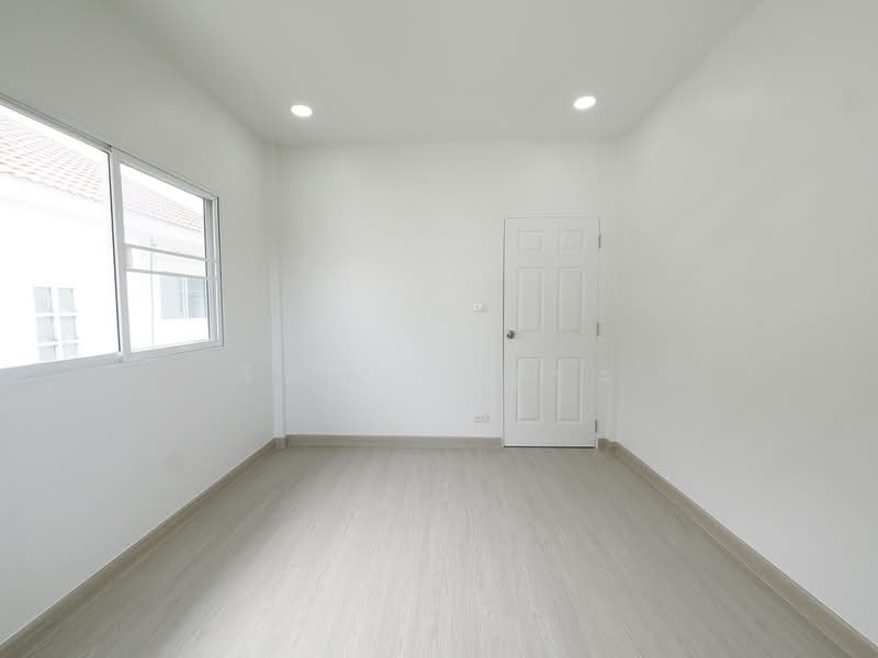 บ้านรีโนเวทใหม่ บ้านเดี่ยว 2 ชั้น ม.กรีนเนอรี่ บาย นิราวิลล์ ขนาด 63.1 ตร.ว. 3ห้องนอน 2ห้องน้ำ 1ห้, สมุทรสาคร, ถนนเลียบคลองสี่, บางน้ำจืด, เมืองสมุทรสาคร, สมุทรสาคร, 350 ตร.ม., บ้านเดี่ยว ขาย, โดย วิภา รุ่งธุระ, 500383125 - DDproperty.com