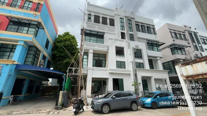 Baan Klang Krung Office Park Ladprao 71 : บ้านกลางกรุง ออฟฟิศ พาร์ค ลาดพร้าว 71, กรุงเทพ, ซอยลาดพร้าว 71 ถนนนาคนิวาส, ลาดพร้าว, กรุงเทพ, 357 ตร.ม., ทาวน์เฮ้าส์ ขาย, โดย อชิรวัชร์, 500383184 - DDproperty.com