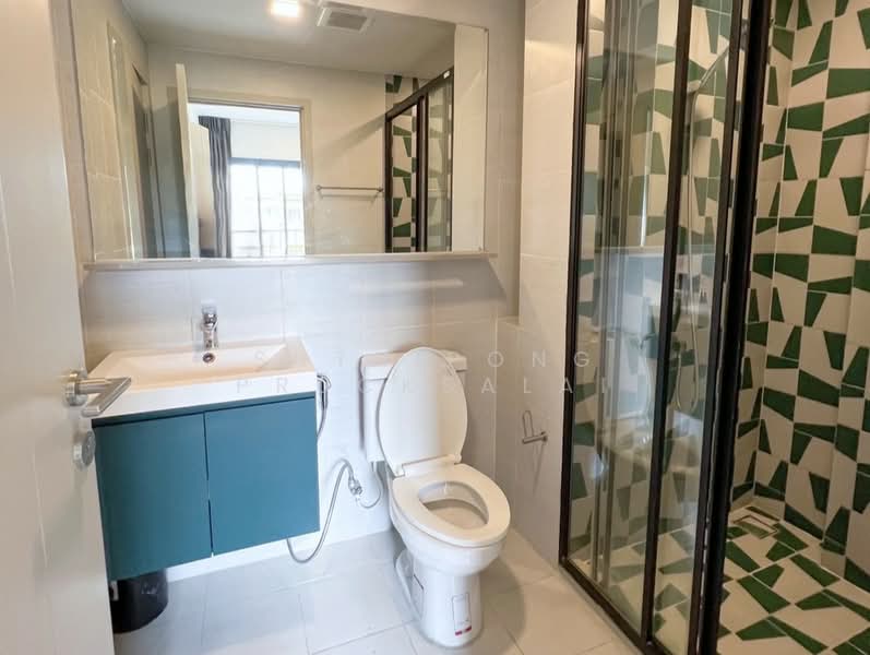 The Base Sukhumvit 50, Bangkok, Soi Roem Charoen 1, Sukhumvit 50 Road, Phra Kanong, Khlong Toei, Bangkok, 2 Bedrooms, 46 sqm, Condo For Rent, by Suthipong Prucksalai, 500383203 - DDproperty.com