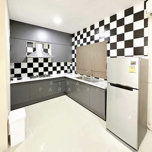 Tanapirom Srinakarin - Wongwaen, Samut Prakan, Srinakarin Road, Bang Mueng, Muang Samut Prakarn, Samut Prakan, 4 Bedrooms, 200 sqm, Townhouse For Rent, by Airada Parasarn, 500383222 - DDproperty.com