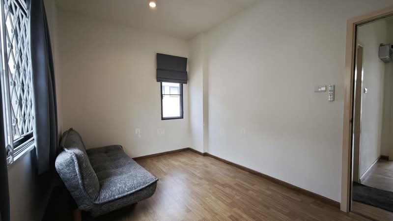 S-Gate Premium Kanchanpisek, Nonthaburi, Bang Muang, Bang Yai, Nonthaburi, 4 Bedrooms, 200 sqm, Semi-Detached House (Twin House) For Sale, by Khun Nog, 500383238 - DDproperty.com