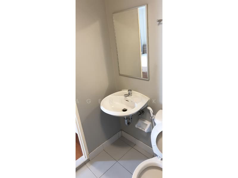 Lumpini Condo Town Romklao-Suvarnabhumi, Bangkok, Rom Klao Road 1, Khlong Sam Prawet, Lat Krabang, Bangkok, Studio, 22 sqm, Condo For Sale, by Agentbkk, 500383255 - DDproperty.com