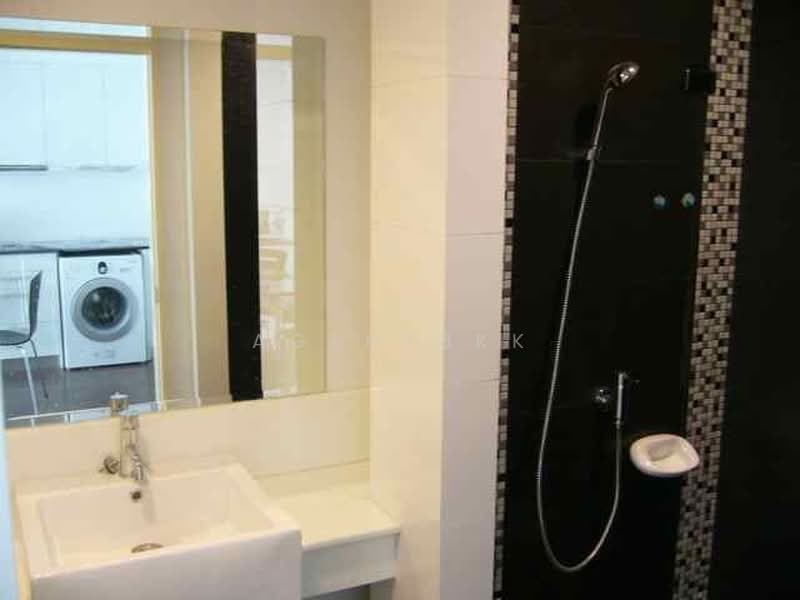 D65 Condominium, Bangkok, 396 Soi Sukhumvit 65 Sukhumvit Road, Phra Kanong Nua, Watthana, Bangkok, Studio, 35 sqm, Condo For Rent, by Agentbkk, 500383260 - DDproperty.com