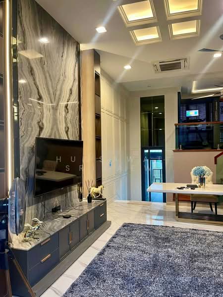 The Eight Chatuchak-Ratchada, Bangkok, Soi Lat Phrao 1 Yeak 25, Jom Phon, Chatuchak, Bangkok, 3 Bedrooms, 255 sqm, Townhouse For Rent, by Hudsawat Srikaew, 500383286 - DDproperty.com