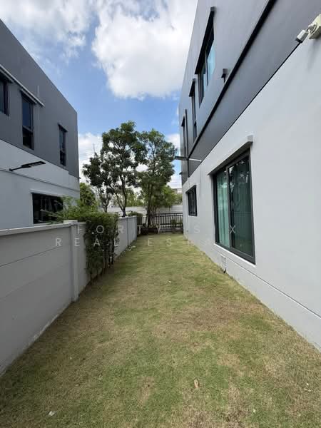 Centro Bangna : เซนโทร บางนา, สมุทรปราการ, 111 ซอย3, บางแก้ว, บางพลี, สมุทรปราการ, 203 ตร.ม., บ้านเดี่ยว ให้เช่า, โดย Forty-Six Real Estate Group, 500383289 - DDproperty.com