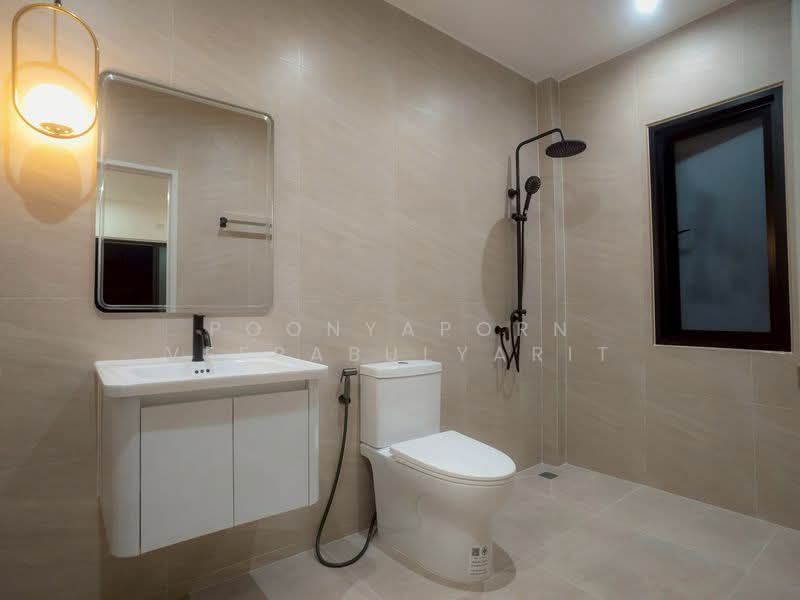 Mantana Pinklao-Rama 5, Nonthaburi, Nakhon In Road, Bang Khun Kong, Bang Kruai, Nonthaburi, 3 Bedrooms, 400 sqm, Single Detached House For Sale, by Poonyaporn Veerabulyarit, 500383298 - DDproperty.com