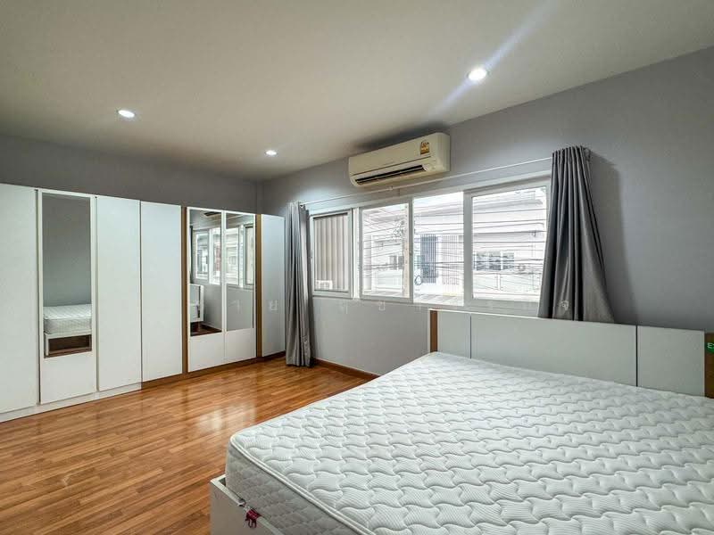 The Exclusive Pattanakarn 44, Bangkok, Soi Phatthanakan 44, Phatthanakan Road, Suan Luang, Suan Luang, Bangkok, 3 Bedrooms, 140 sqm, Townhouse For Rent, by Somchai Ruechajirakit, 500383330 - DDproperty.com