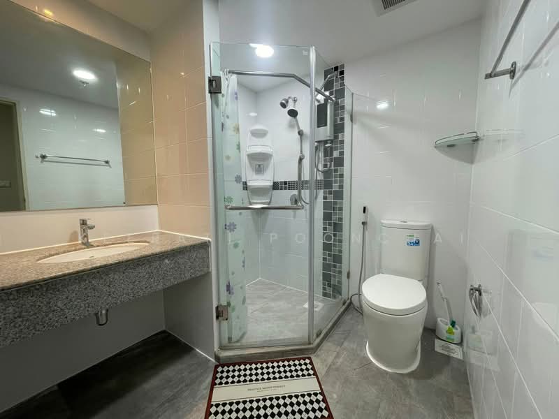 The Master Sathorn Executive, Bangkok, 79/1 Krung Thon Buri Road, Khlong Ton Sai, Khlong San, Bangkok, 2 Bedrooms, 53 sqm, Condo For Rent, by Keerati Poonchai, 500383339 - DDproperty.com