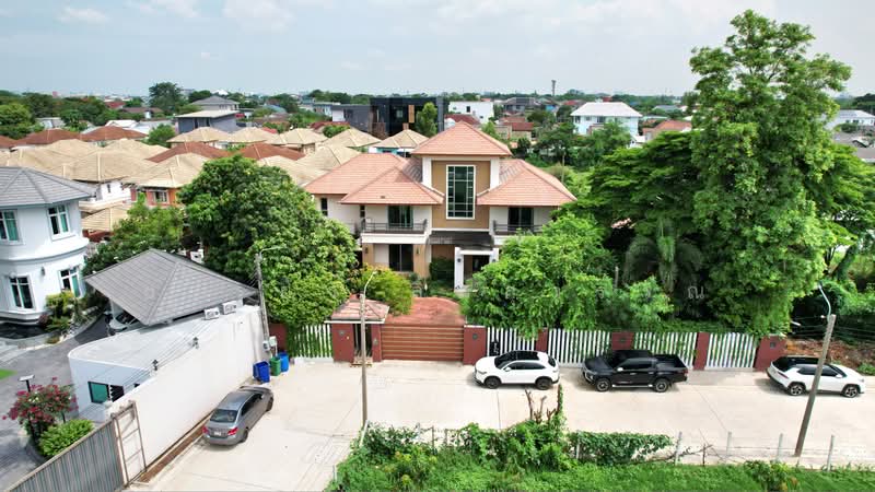 Pruksachat Ramkhamhaeng 118, Bangkok, Soi Ramkhamhaeng 118, Saphan Sung, Bangkok, 5 Bedrooms, 450 sqm, Single Detached House For Sale, by ยรรยง ลิ้มสุวรรณ, 500383369 - DDproperty.com