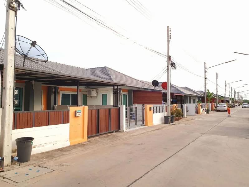 House for Sale with Existing Tenant,Immediate Rental Income,6% Annual Yield, Chachoengsao, Nong Tin Nok, Ban Pho, Chachoengsao, 2 Bedrooms, 76 sqm, Townhouse For Sale, by ยรรยง ลิ้มสุวรรณ, 500383374 - DDproperty.com