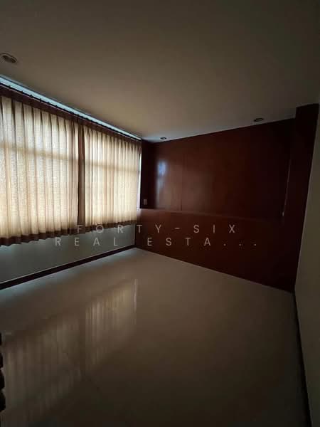 ให้เช่า home office 3.5ชั้น ตรงข้าม ม.เกษมบัณฑิต ร่มเกล้า, Bangkok, Phatthanakan, Suan Luang, Bangkok, , 355 sqm, Shophouse For Rent, by Forty-Six Real Estate Group, 500383388 - DDproperty.com
