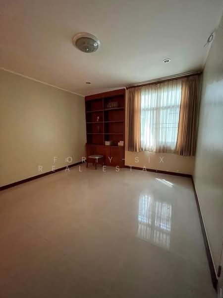 ให้เช่า home office 3.5ชั้น ตรงข้าม ม.เกษมบัณฑิต ร่มเกล้า, Bangkok, Phatthanakan, Suan Luang, Bangkok, , 355 sqm, Shophouse For Rent, by Forty-Six Real Estate Group, 500383388 - DDproperty.com