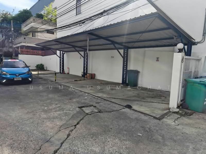 Renovated Townhome Garden Court Sukhumvit 49, Bangkok, Khlong Tan Nua, Watthana, Bangkok, 4 Bedrooms, 230 sqm, Townhouse For Rent, by Usuma Usumachat, 500383411 - DDproperty.com