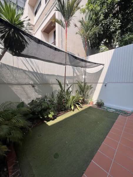 Renovated Townhome Garden Court Sukhumvit 49, Bangkok, Khlong Tan Nua, Watthana, Bangkok, 4 Bedrooms, 230 sqm, Townhouse For Rent, by Usuma Usumachat, 500383411 - DDproperty.com