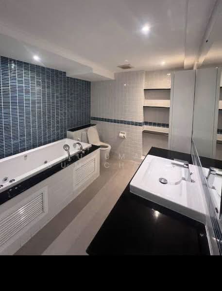 Renovated Townhome Garden Court Sukhumvit 49, Bangkok, Khlong Tan Nua, Watthana, Bangkok, 4 Bedrooms, 230 sqm, Townhouse For Rent, by Usuma Usumachat, 500383411 - DDproperty.com