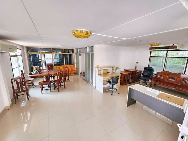 ไม่พบโครงการ, Bangkok, ศรีนครินทร์ วชิรธรรมสาธิต39-49, Bang Chak, Phra Khanong, Bangkok, 6 Bedrooms, 2,200 sqm, Single Detached House For Rent, by ณัฐพงศ์ สุนทรอรุณ, 500383413 - DDproperty.com