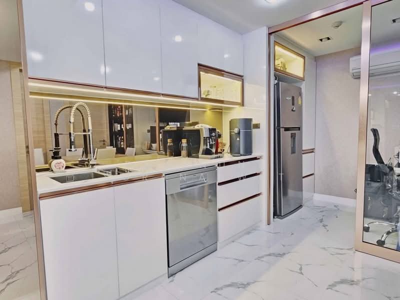 Klass Silom, Bangkok, 52 Silom Road, Silom, Bang Rak, Bangkok, 1 Bedroom, 51 sqm, Condo For Sale, by Rawinunt Sorananwat, 500383508 - DDproperty.com