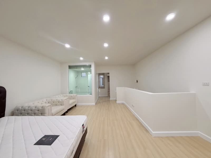 Areeya Daily Kaset-Nawamintr, Bangkok, Ladplakhao Road, Chorake Bua, Lat Phrao, Bangkok, 3 Bedrooms, 170 sqm, Townhouse For Sale, by Khun Jan, 500383511 - DDproperty.com