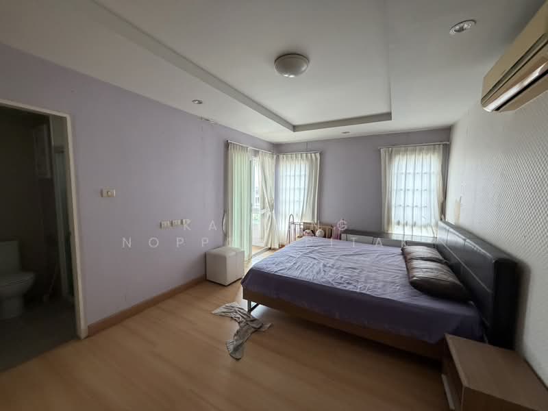 Happy Condo Ratchada 18, Bangkok, Mu Ban Yu Charoen 29 Alley, Samsen Nok, Huai Khwang, Bangkok, 2 Bedrooms, 80 sqm, Condo For Sale, by Kanueng Noppornpitak, 500383519 - DDproperty.com