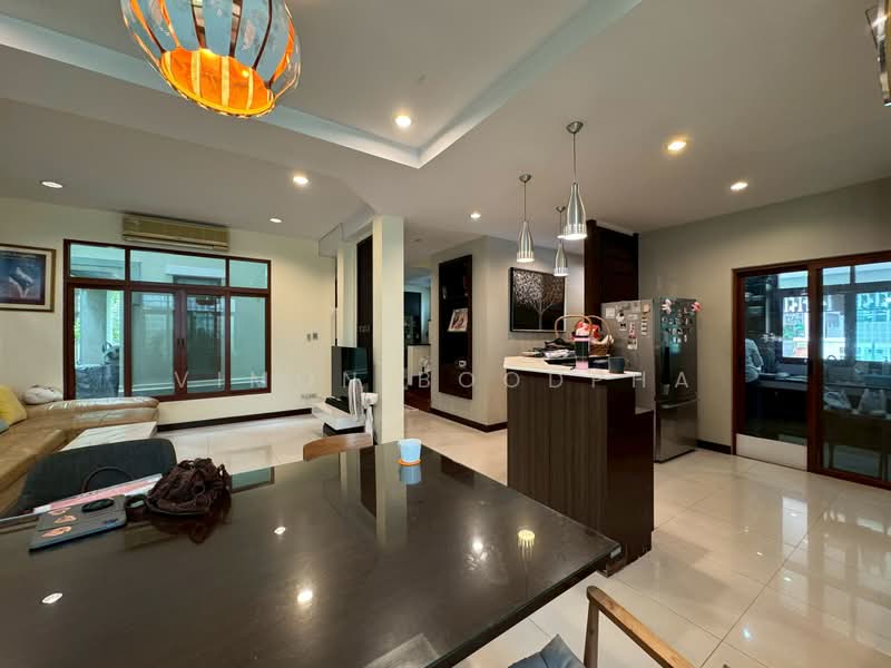 Siritavara Ekkamai-Ramintra, Bangkok, 259 Praditmanutham Rd., Lat Phrao, Bangkok, 4 Bedrooms, 350 sqm, Single Detached House For Sale, by Vimon Boodpha, 500383536 - DDproperty.com