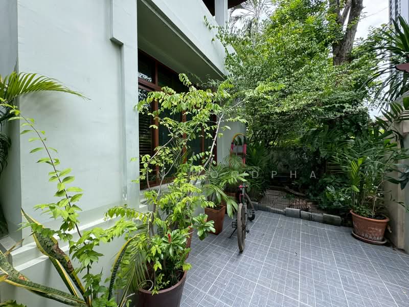 Siritavara Ekkamai-Ramintra, Bangkok, 259 Praditmanutham Rd., Lat Phrao, Bangkok, 4 Bedrooms, 350 sqm, Single Detached House For Sale, by Vimon Boodpha, 500383536 - DDproperty.com