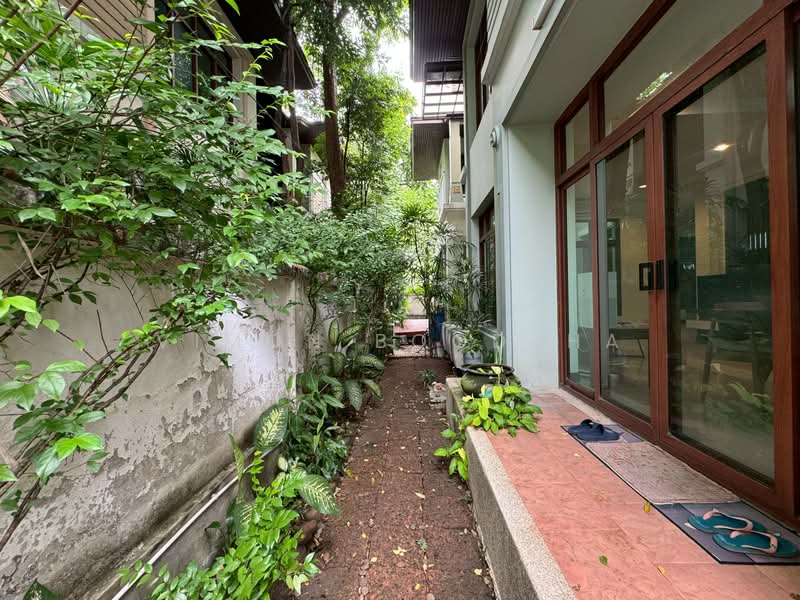Siritavara Ekkamai-Ramintra, Bangkok, 259 Praditmanutham Rd., Lat Phrao, Bangkok, 4 Bedrooms, 350 sqm, Single Detached House For Sale, by Vimon Boodpha, 500383536 - DDproperty.com