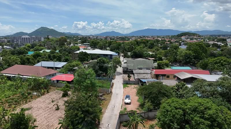 ขายที่ดินทำเลดี 111 ตรว. พร้อมบ้าน 1 หลัง เก้ากิโล ศรีราชา, Chon Buri (Pattaya), Surasak, Si Racha, Chon Buri (Pattaya), , 444 sqm, Land For Sale, by Dusit Saengfa, 500383623 - DDproperty.com