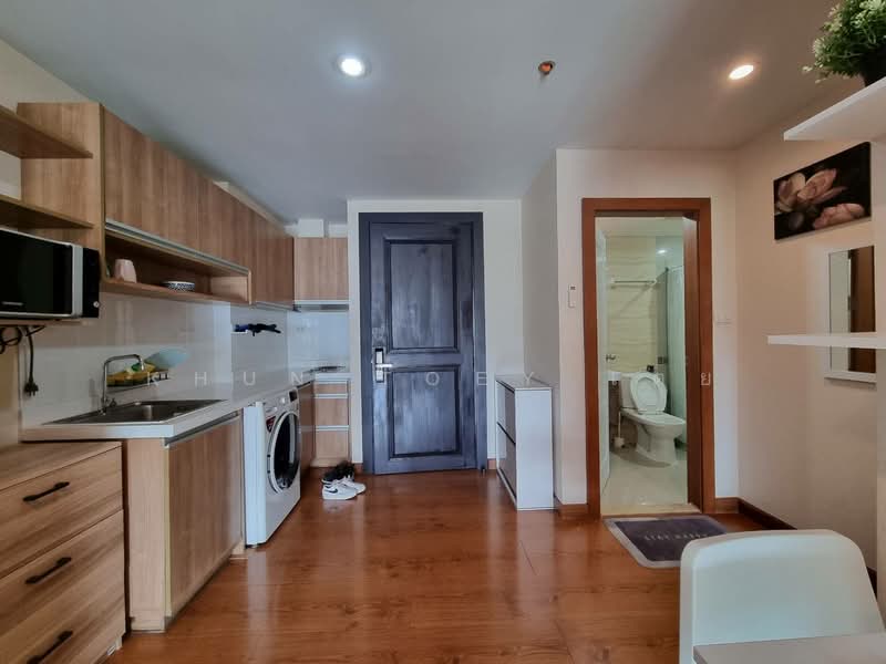 The Next Sukhumvit 52, Bangkok, 41 Sukhumvit 52 Road, Bang Chak, Phra Khanong, Bangkok, 1 Bedroom, 40 sqm, Condo For Rent, by Khun Toey เตย, 500383633 - DDproperty.com