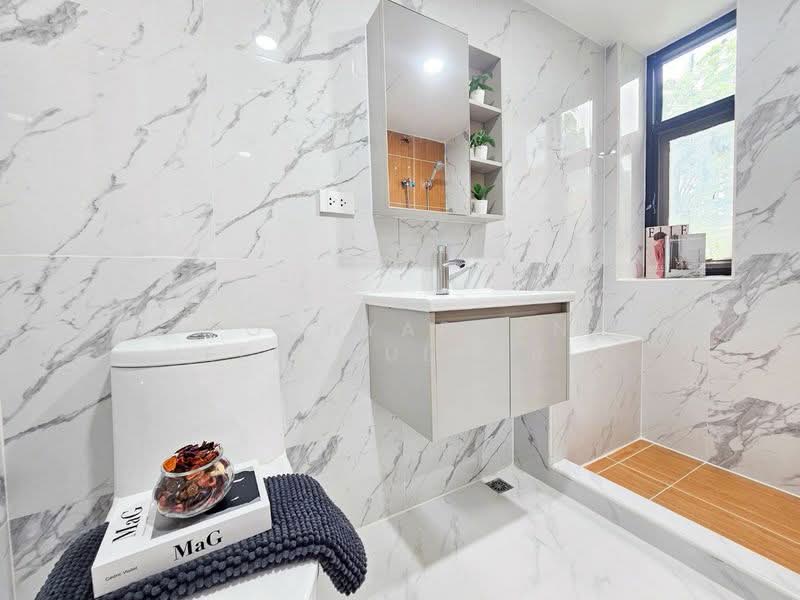 Eastwood Park, Bangkok, On Nut 36 Alley, Suan Luang, Bangkok, 2 Bedrooms, 65 sqm, Condo For Sale, by Poonyaporn Veerabulyarit, 500383646 - DDproperty.com