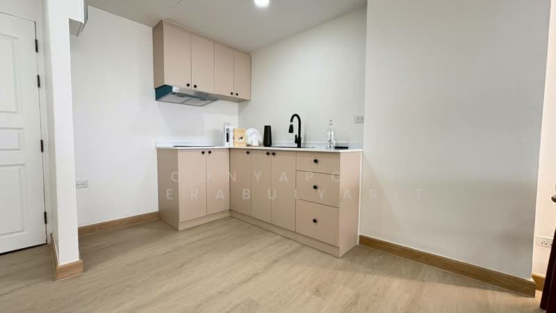 Baan On Nut Sukhumvit 77, Bangkok, Sukhumvit 77 Road, Suan Luang, Bangkok, 2 Bedrooms, 72 sqm, Condo For Sale, by Poonyaporn Veerabulyarit, 500383734 - DDproperty.com