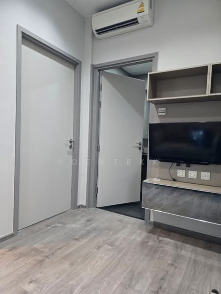 Whizdom Avenue Ratchada-Ladprao, Bangkok, Ladprao Road, Jom Phon, Chatuchak, Bangkok, 1 Bedroom, 31 sqm, Condo For Rent, by Agentbkk, 500383770 - DDproperty.com