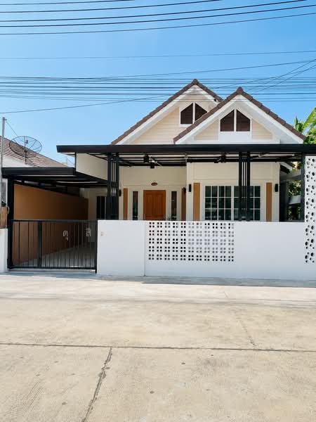 ขายบ้านแฝด รีโนเวทใหม่ ม.อยู่สบายริมน้ำ หนองตำลึง นิคมอมตะนคร, ชลบุรี, หนองตำลึง, พานทอง, ชลบุรี, 120 ตร.ม., บ้านแฝด ขาย, โดย ดุสิต แสงฟ้า, 500383802 - DDproperty.com