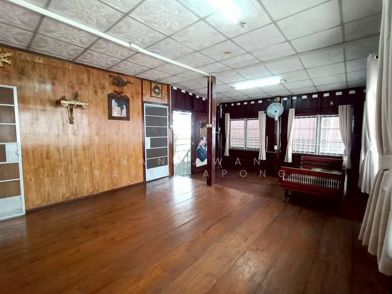 Lanna wooden house for rent in Santitham, Chiang Mai, สันติสุข, Chang Phuak, Muang Chiang Mai, Chiang Mai, 4 Bedrooms, 120 sqm, Single Detached House For Rent, by Nantawan Rattanapong, 500383812 - DDproperty.com