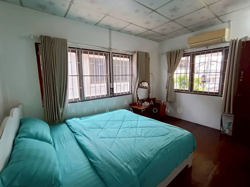 Lanna wooden house for rent in Santitham, Chiang Mai, สันติสุข, Chang Phuak, Muang Chiang Mai, Chiang Mai, 4 Bedrooms, 120 sqm, Single Detached House For Rent, by Nantawan Rattanapong, 500383812 - DDproperty.com