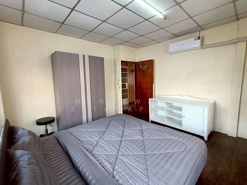 Lanna wooden house for rent in Santitham, Chiang Mai, สันติสุข, Chang Phuak, Muang Chiang Mai, Chiang Mai, 4 Bedrooms, 120 sqm, Single Detached House For Rent, by Nantawan Rattanapong, 500383812 - DDproperty.com