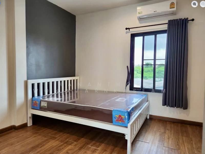 Areeya Mandarina Sukhumvit 77, Bangkok, Sukhumvit 77 Road (On Nut), Suan Luang, Bangkok, 3 Bedrooms, 180 sqm, Townhouse For Rent, by Thananthorn Wongvarnkaseam, 500383849 - DDproperty.com