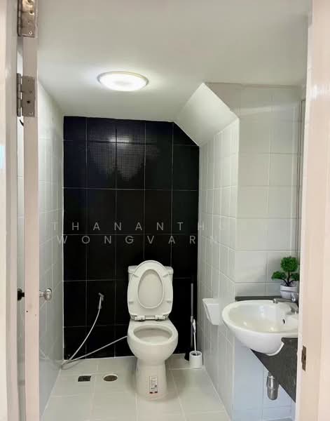 Areeya Mandarina Sukhumvit 77, Bangkok, Sukhumvit 77 Road (On Nut), Suan Luang, Bangkok, 3 Bedrooms, 180 sqm, Townhouse For Rent, by Thananthorn Wongvarnkaseam, 500383849 - DDproperty.com