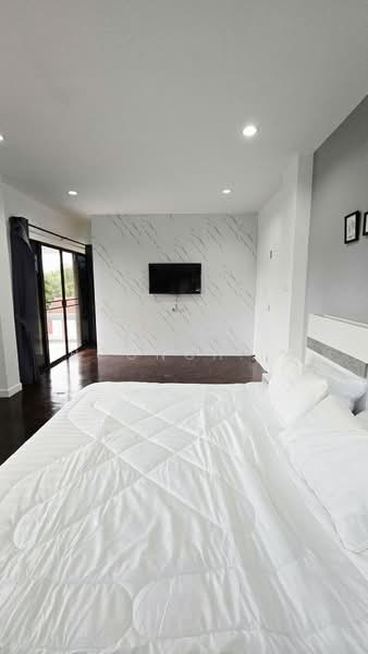 Detached House, Near Ruamchok Market, Chiang Mai, Fa Ham, Muang Chiang Mai, Chiang Mai, 4 Bedrooms, 280 sqm, Single Detached House For Rent, by Thiti Boonchurn, 500383869 - DDproperty.com