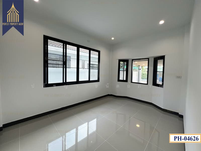 สุขใจวิลเลจ, Bangkok, Lam Phak Chi, Nong Chok, Bangkok, 4 Bedrooms, 160 sqm, Semi-Detached House (Twin House) For Sale, by ปภัชญา ธนัตถ์ภรณ์, 500383895 - DDproperty.com