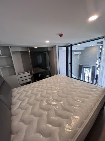 SOHO Bangkok Ratchada, Bangkok, 74 Pracha Rat Bamphen Rd, Huai Khwang, Bangkok, 1 Bedroom, 38 sqm, Condo For Rent, by Saranrat Pongklang, 500383896 - DDproperty.com
