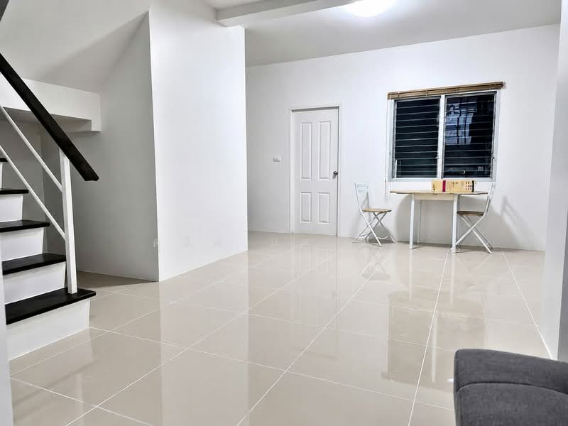 ให้เช่าทาวน์โฮม ม.ประภัสสรพรีซิโอ บ่อวิน ศรีราชา, Chon Buri (Pattaya), Bo Win, Si Racha, Chon Buri (Pattaya), 2 Bedrooms, 75 sqm, Townhouse For Rent, by Dusit Saengfa, 500383909 - DDproperty.com