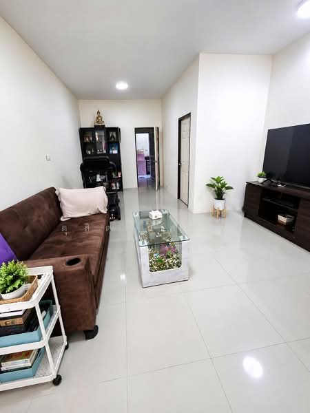 ให้เช่าทาวน์โฮม ใกล้โรบินสัน บ่อวิน ศรีราชา, Chon Buri (Pattaya), Bo Win, Si Racha, Chon Buri (Pattaya), 2 Bedrooms, 85 sqm, Townhouse For Rent, by Dusit Saengfa, 500383913 - DDproperty.com