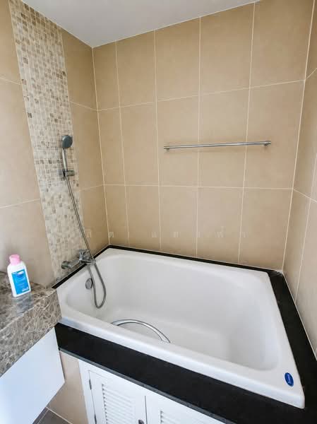 the near RESIDENCE, Chon Buri (Pattaya), Sukhumvit Sukhumvit, Si Racha, Chon Buri (Pattaya), 1 Bedroom, 45 sqm, Condo For Rent, by Dusit Saengfa, 500383917 - DDproperty.com